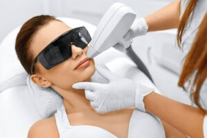 Read more about the article Key differences between laser hair removal and photoepilation